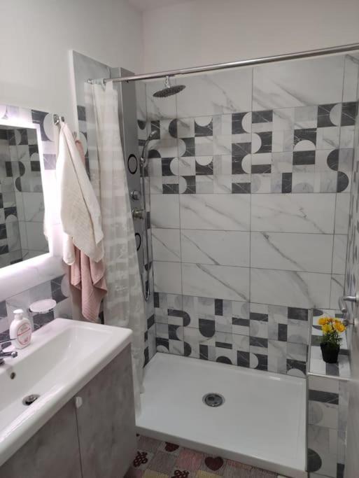 Team019 Casa Giusi Terrace & Sicilian Charm Apartment Катания Екстериор снимка